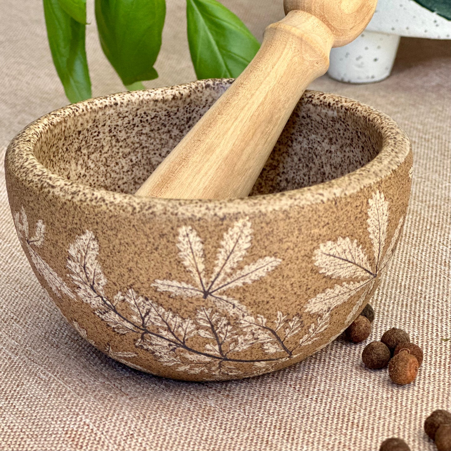 Leaf Mortar and Pestle